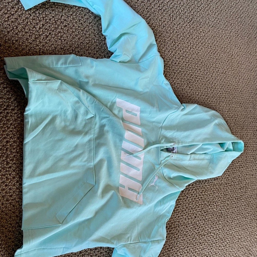Cropped workout hoodie